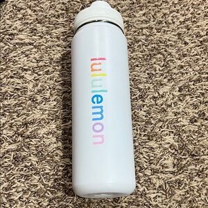 Lululemon back to life Rainbow 24 oz water bottle